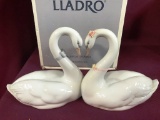 LOT OF TWO LLADRO SWANS W/ BOX - SIGNED & NUMBERED