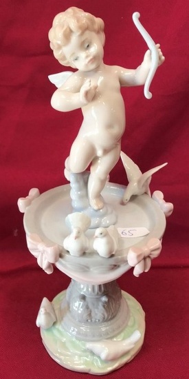 11" TALL LLADRO - CHERUB ON FOUNTAIN