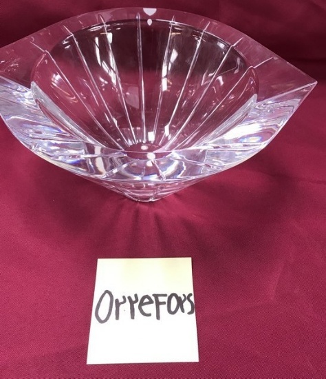 10" OVAL ORREFORS SWEDEN GLASS BOWL (ALL CLEAR)