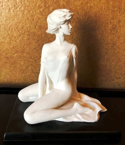 9" TALL WHITE CERAMIC NUDE SCULPTURE ON STAND