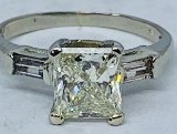 14KT WHITE GOLD DIAMOND RING