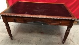 MAHOGANY ANTIQUE DESK