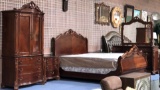 KING SIZE MAHOGANY BEDROOM SUITE WITH SLEIGHT BED - NO MATT & BOX