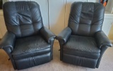 PAIR OF BLACK LEATHER LA-Z-BOY RECLINERS FROM ESTATE