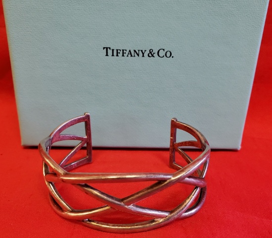 TIFFANY & CO - STERLING SILVER BRACELET WITH BOX