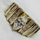 14KT YELLOW GOLD 2.06CTS DIAMOND RING FEATURES .91CTS CENTER DIAMOND
