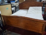 NICE MAHOGANY KING SIZED BED FRAMED WITH ADJUSTABLE KING MATTRESS SET