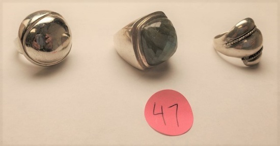 GROUP OF 3 COSTUME JEWELRY RINGS
