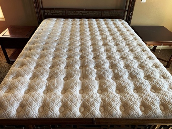 QUEEN MATTRESS & BOX SPRINGS