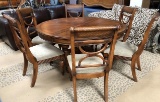 ELEGANT ROUND TABLE & 6 CHAIRS  - READY FOR THANKSGIVING