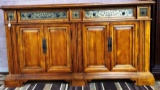 STANLEY FURNITURE QUALITY WALNUT SIDEBOARD - SEE PICS FOR DETAILS