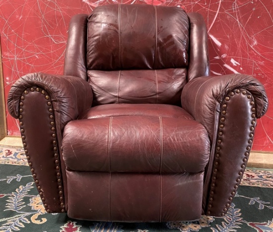 RECLINER W/ NAIL HEADS