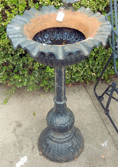 Cast Iron Pot On Stand