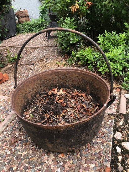 Vintage Iron Pot W/ Handle