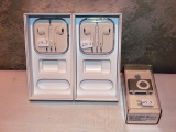 2 Apple Ear Pods; Apple Ipod Shuffle