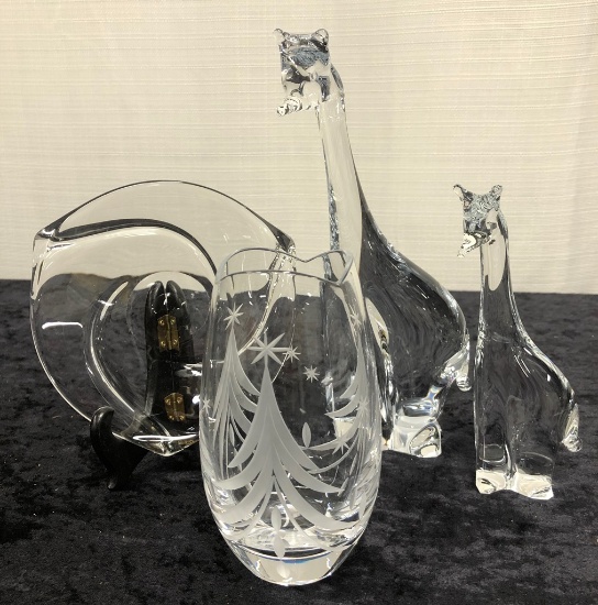 Ground Glass Plate; Swedish Etched Glass Vase; 2 Nice Crystal Giraffes - Ta