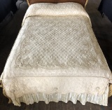 Incredible Vintage 1950s Bedspread In Original Condition - W/ Built In Dust