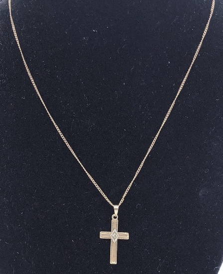 10kt Gold Diamond Cross Pendant & Chain - 1.8 Gr