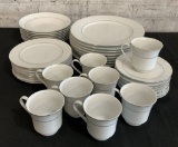 Service For 8 Classic Platinum Dinnerware - 8 Dinner Plates, 8 Soup Bowls,