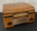 Vintage RCA Victor Radio/Record Player In Wooden Case - Turntable Spins, Ra