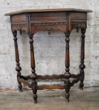 1920s Grand Rapids Walnut Side Table W/ Drawer - 32¾