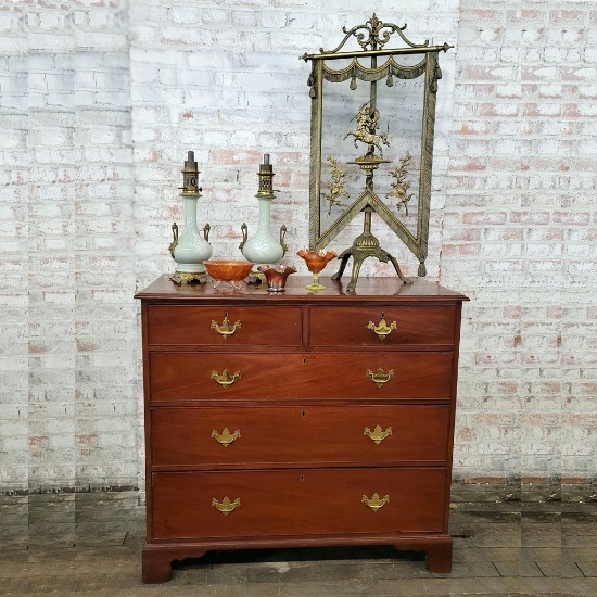 ONLINE COLLECTIBLES & FURNITURE AUCTION