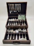 Nice 75-piece Oneida Silverplated Flatware Set In Wooden Box - Floral Queen