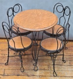 Rare Children's Ice Cream Table W/ 4 Chairs - Excellent Condition, 18