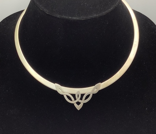 Irish Silver Collar Necklace (1.04 Ozt Total Weight)