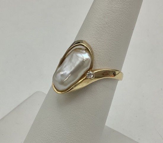 14kt "P" Strell Freeform Pearl W/ Diamond Ring - Size 7 (3.3g Total Weight)