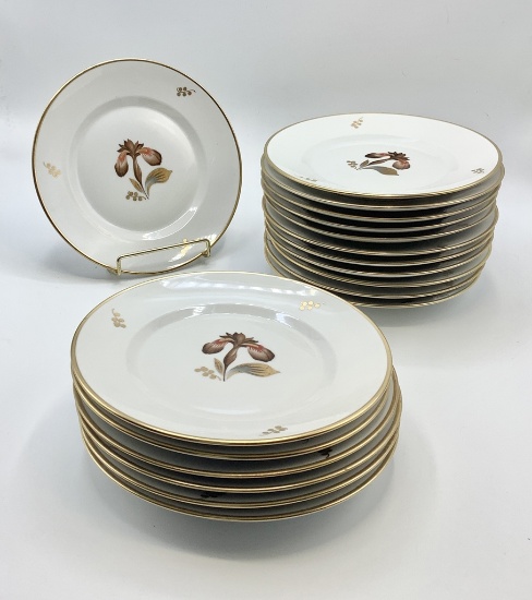 Royal Copenhagen - Brown Iris, Includes: (18 7½" Salad/Dessert Plates)