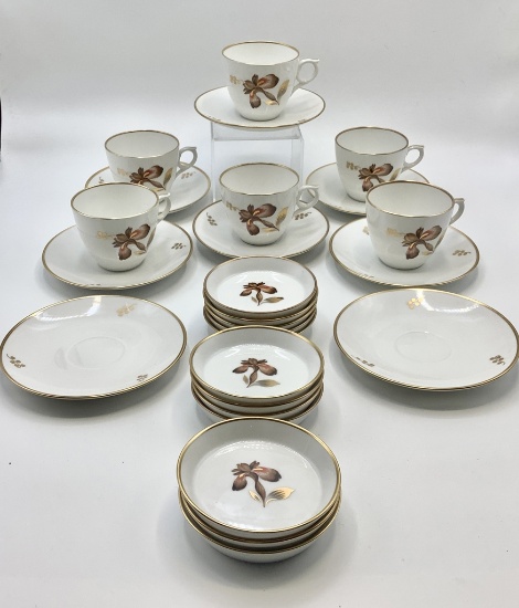 Royal Copenhagen - Brown Iris, Includes: (12 3½" Coasters, 6 Cups, 8 5¼" Sa