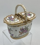 Early 18th Century Soft Paste French Porcelain Basket W/ Hinged Lid - 5