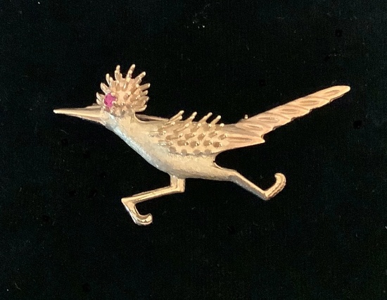 14kt Marked Roadrunner Pin/Brooch W/ Gemstone Eye - 2" W, Total Weight 4.3g