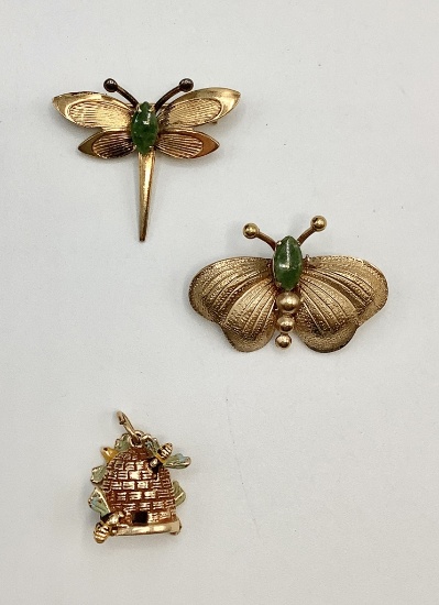 14kt Tested (unmarked) Beehive Charm - Total Weight 3.9 G;     Vintage Wina