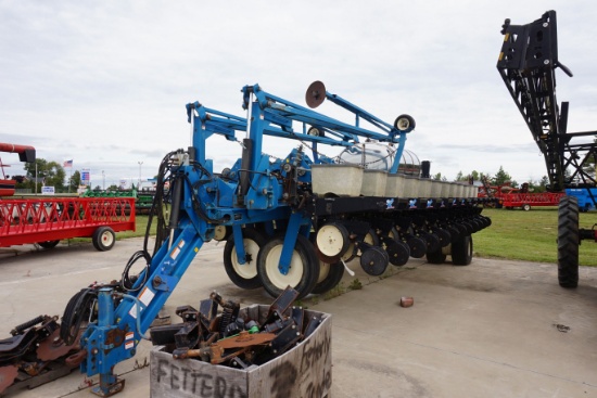 Kinze 2700 Planter, 24-row