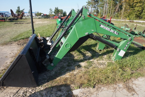 Woods / Du-Al 360 loader w/ 102" quick connect material bucket, pictured hardware