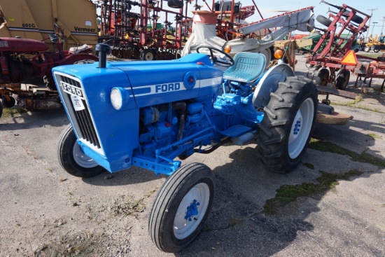 1977 Ford 2600 gas tractor