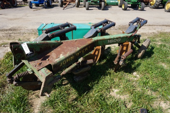John Deere 1600  3-bottom plow