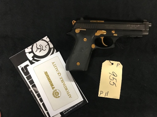 Taurus PT100AF Pistol 40 Cal