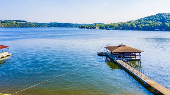 Gorgeous Lakefront Homes & Lots Auction
