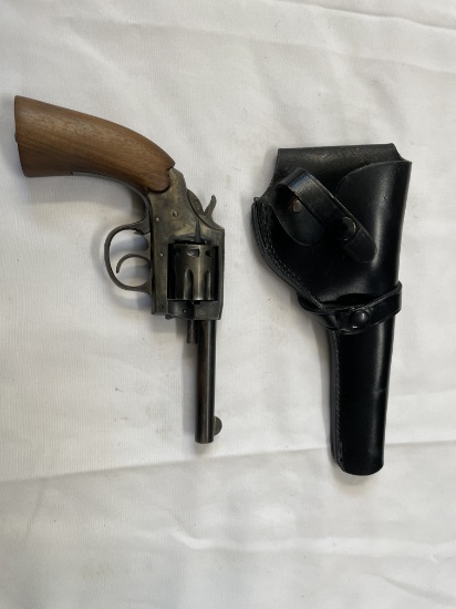 Iver Johnson sealed 8 .22 cal revolver ser. IV68059