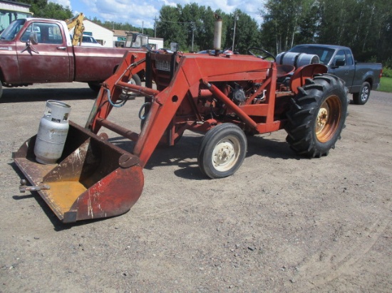 International 440 tractor, converted to propane, good rubber, 1627 hours runs good