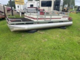 1988 Weeres 20 FT Pontoon, w/25 HP Evinrude E-Tec BRP outboard, no trailer