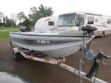 1988 Crestliner 17 FT fishing boat w/ 70 HP Mercury OB motor on good trailer