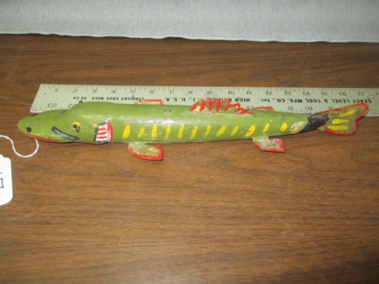 MN Wood Northern Fish Decoy - 15 "