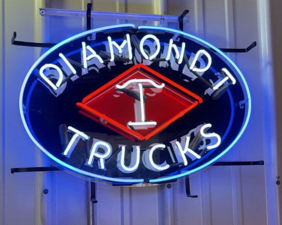 Diamond Trucks Neon Sign