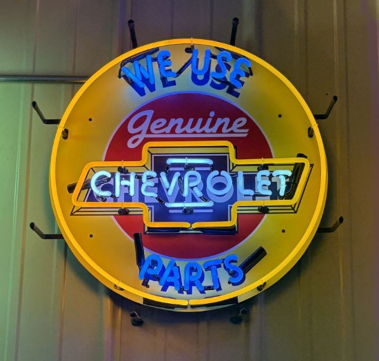 We Use Genuine Chevrolet Parts Neon Sign