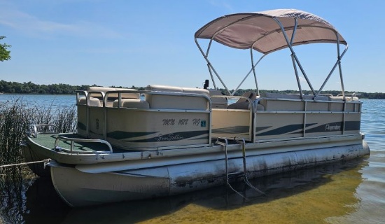 1998 Premier 20 FT pontoon w/new updated Bluetooth stereo system, 90 HP Mercury OB motor, comes with