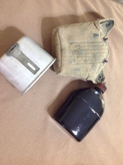 WW2 USMC Black Enamel Canteen And Cup Set Rare Condition